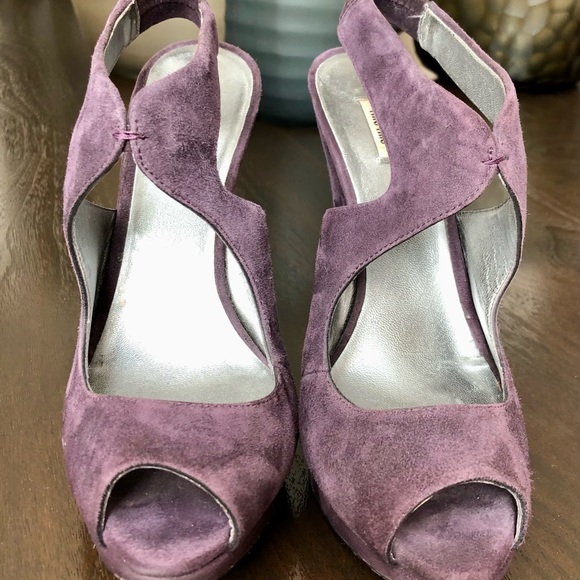 Size 6 1/2 Miu Miu in a Rich Purple Suede. - Picture 6 of 9